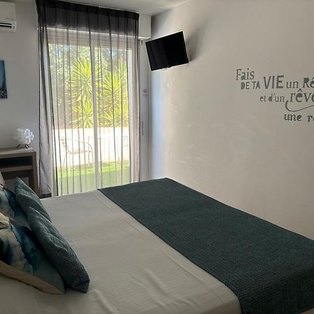 Hotel La Voile Bormes-les-Mimosas Bagian luar foto