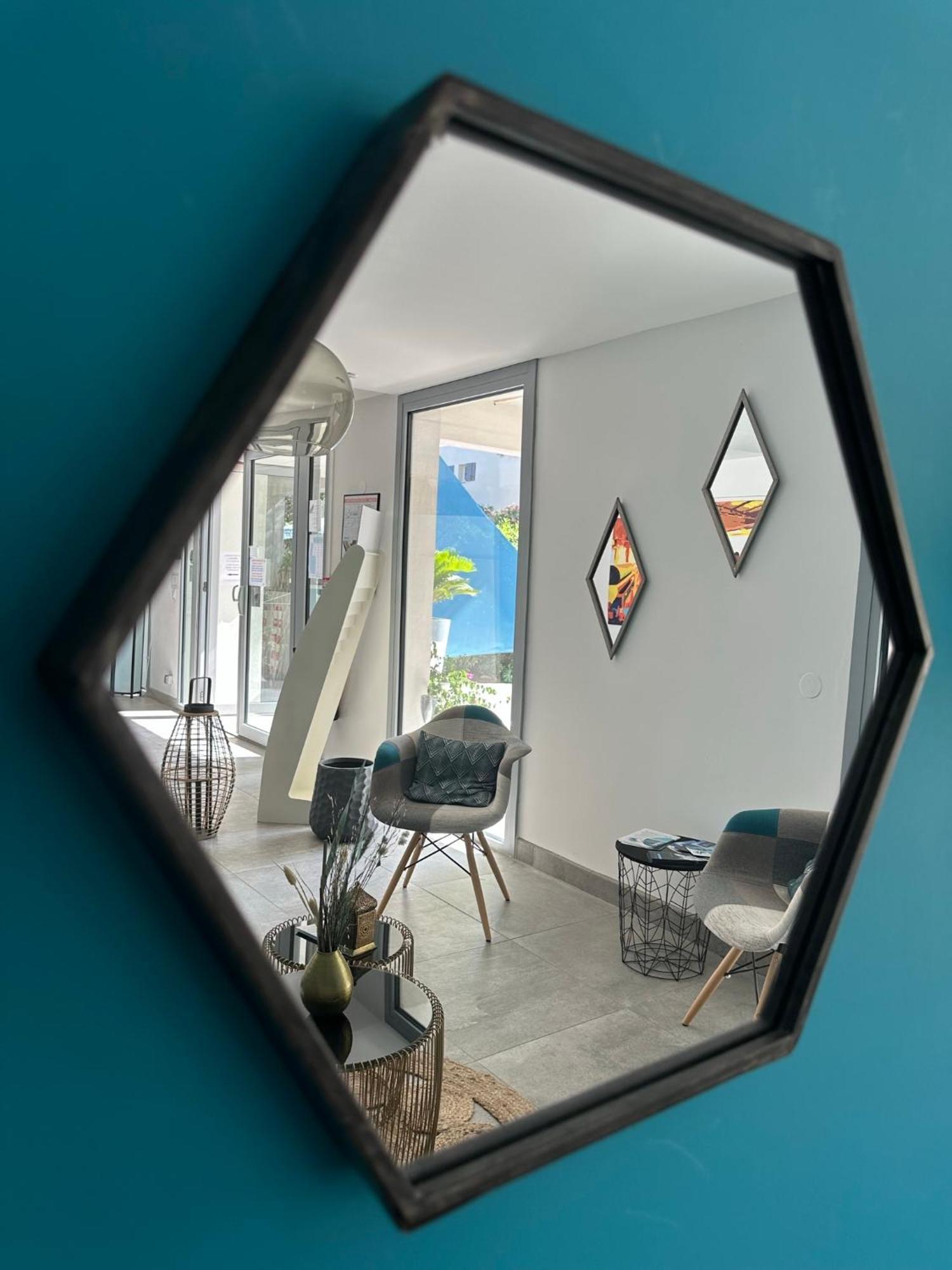 Hotel La Voile Bormes-les-Mimosas Bagian luar foto